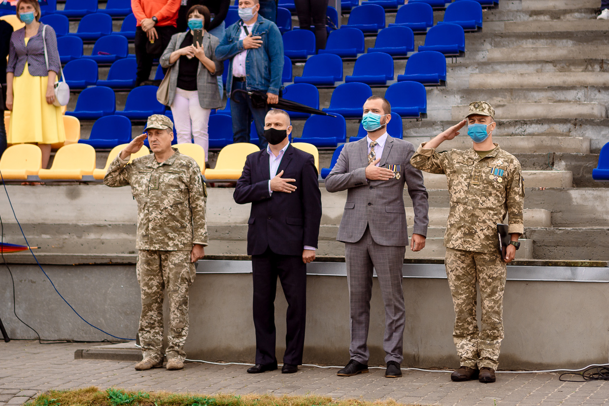 Складання Військової присяги на вірність українському народові.