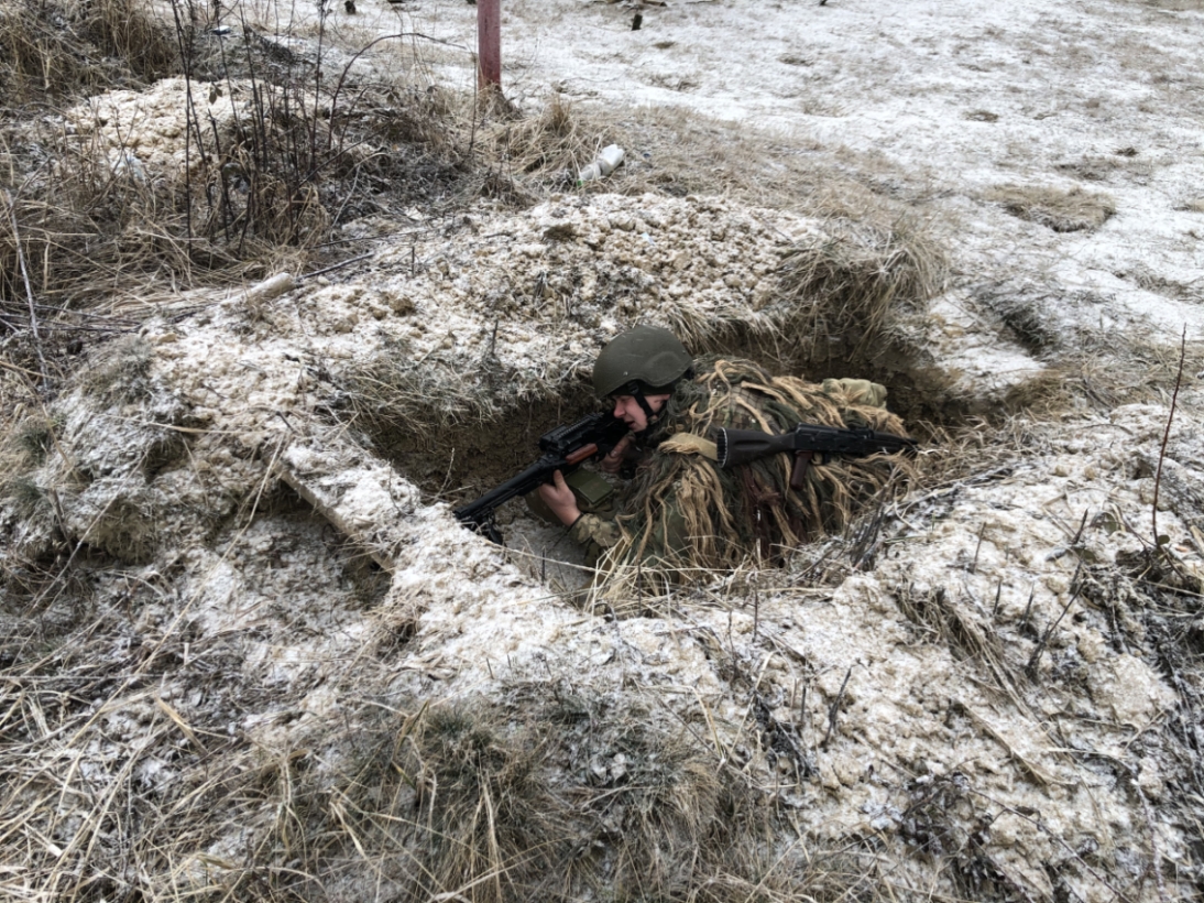 Посилена військова підготовка майбутніх офіцерів.