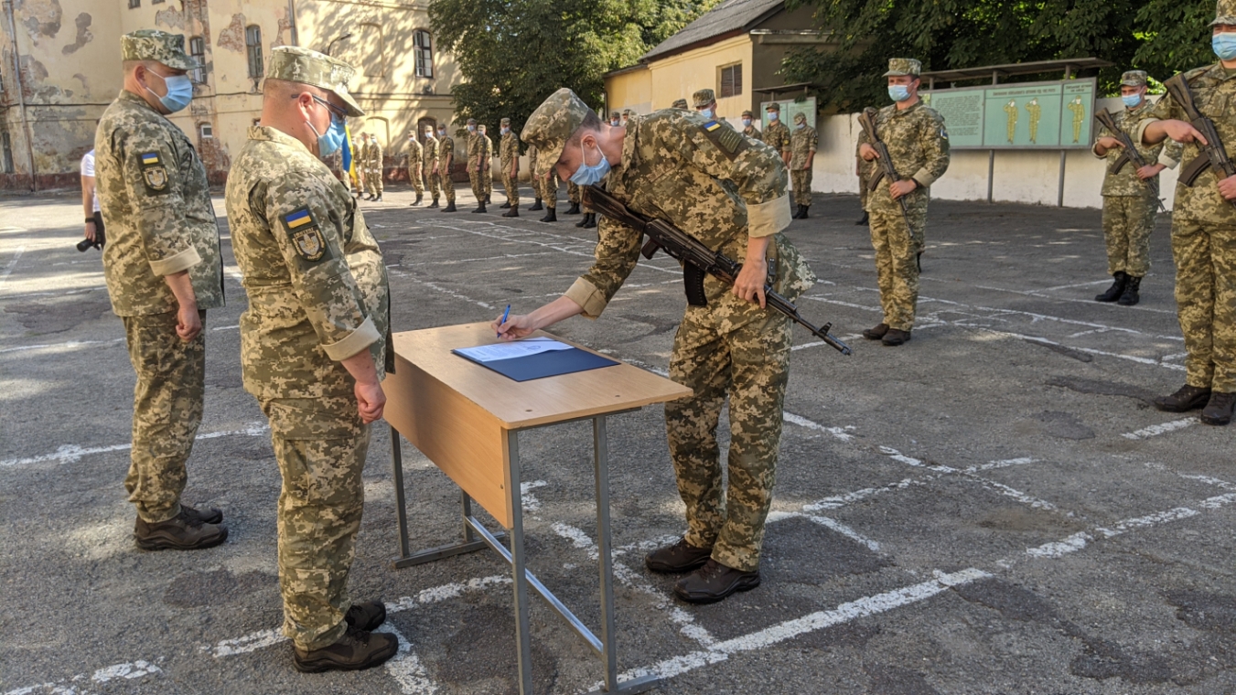 Курсанти КВП склали Військову присягу України.