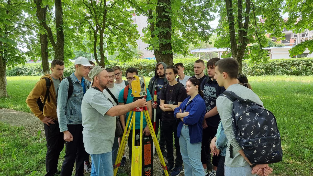 Відкрита пара з дисципліни "ГНСС в геодезії та землеустрої"