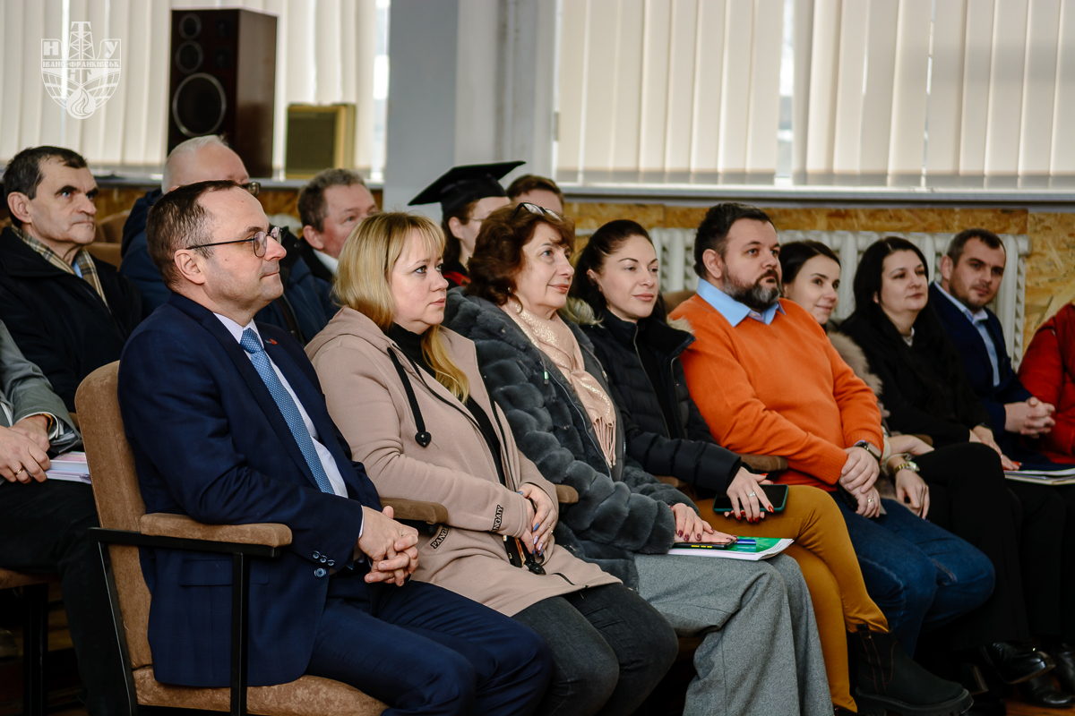 Завершення магістерської програми - успішний захист кваліфікаційних робіт