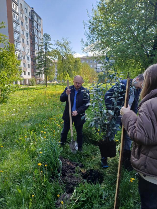 Студенти - екологи підвищення рівня озеленення міста Івано-Франківська