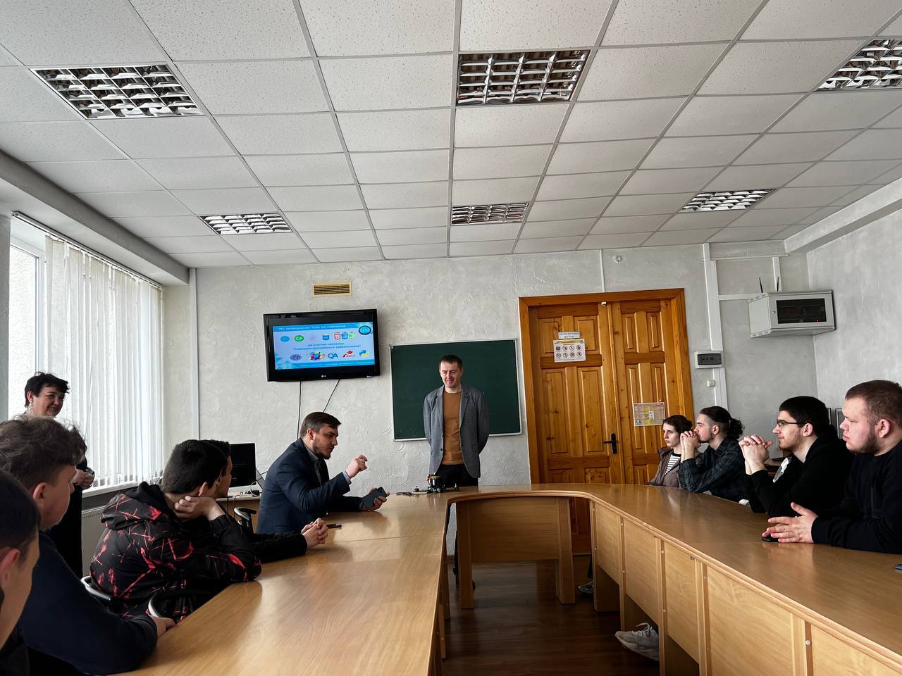 Android, дрони та «один день із життя програміста»: профорієнтаційна зустріч у КЕПі! Android, дрони та «один день із життя програміста»: профорієнтаційна зустріч у КЕПі!