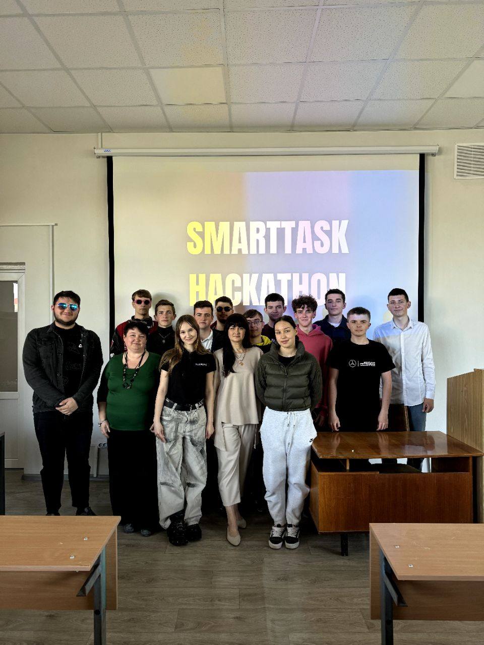Smarttask Hackathon 2025: Свято знань, креативу та інновацій!