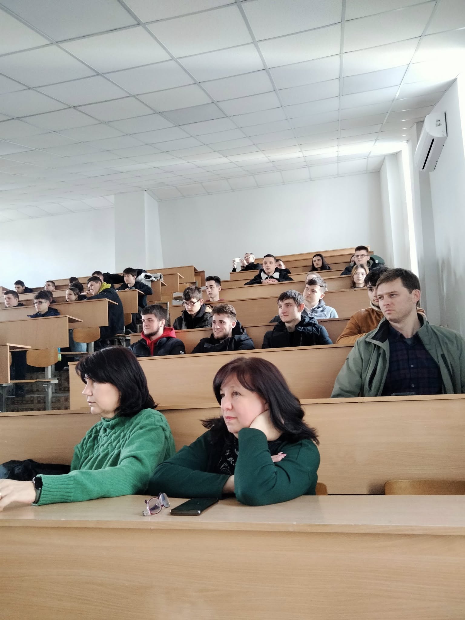 Вчимося у професіоналів з кібербезпеки!