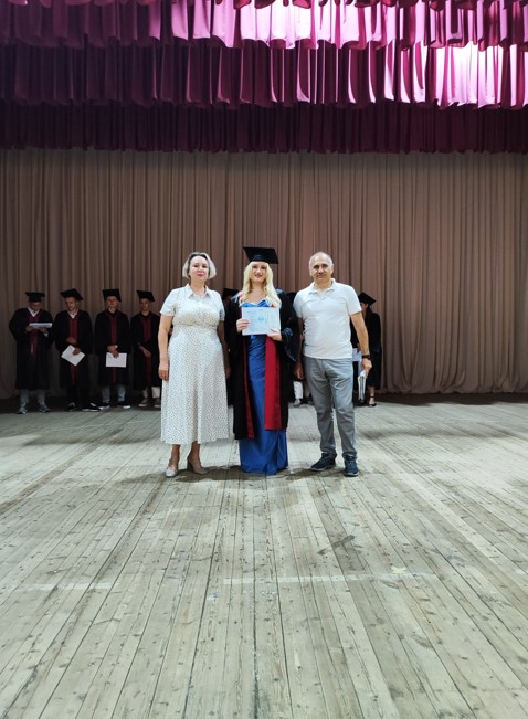 Відбулось вручення дипломів бакалавра