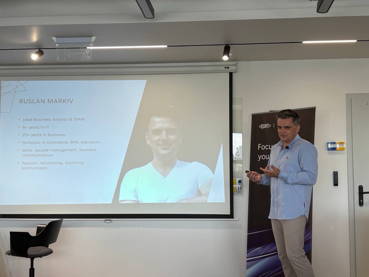 Business Analysts 3.0: Education Meets Intelligence (Artificial & Human)