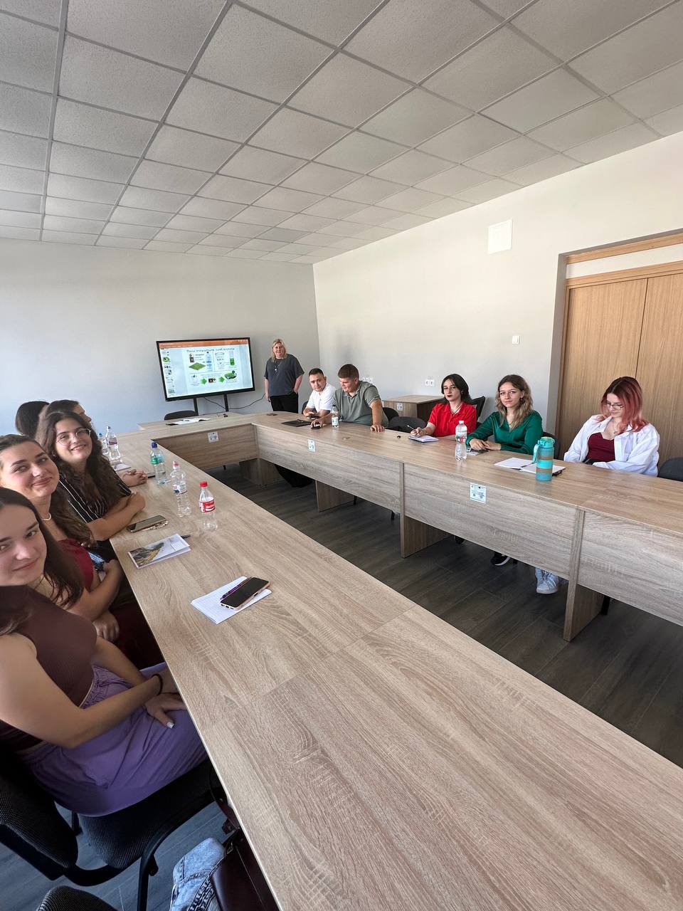 Студенти-екологи долучилися до тренінгу з боротьби з одноразовим пластиком