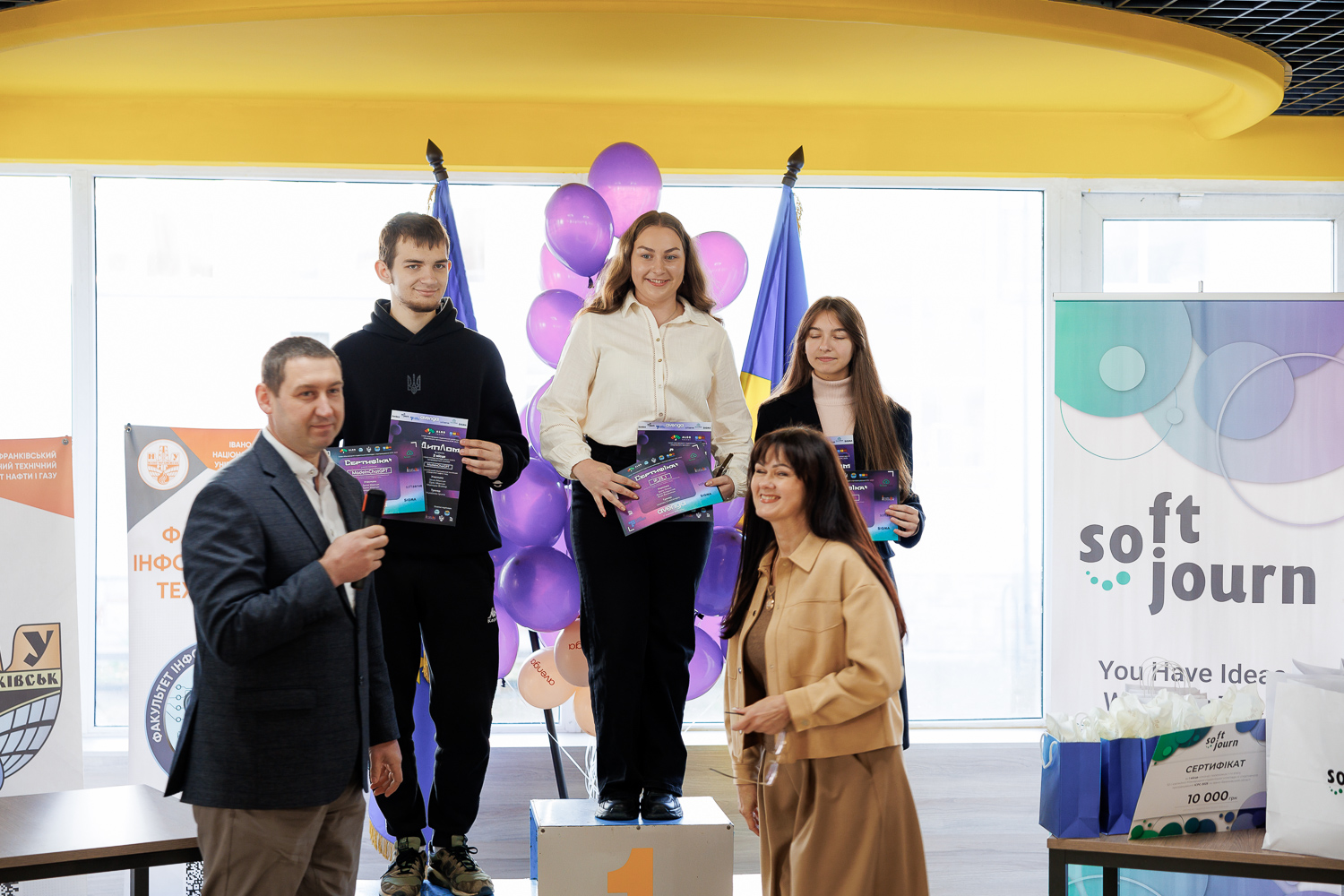 Переможці ІТ-олімпіади: в ІФНТУНГ відзначили найкращих програмістів Прикарпаття! 