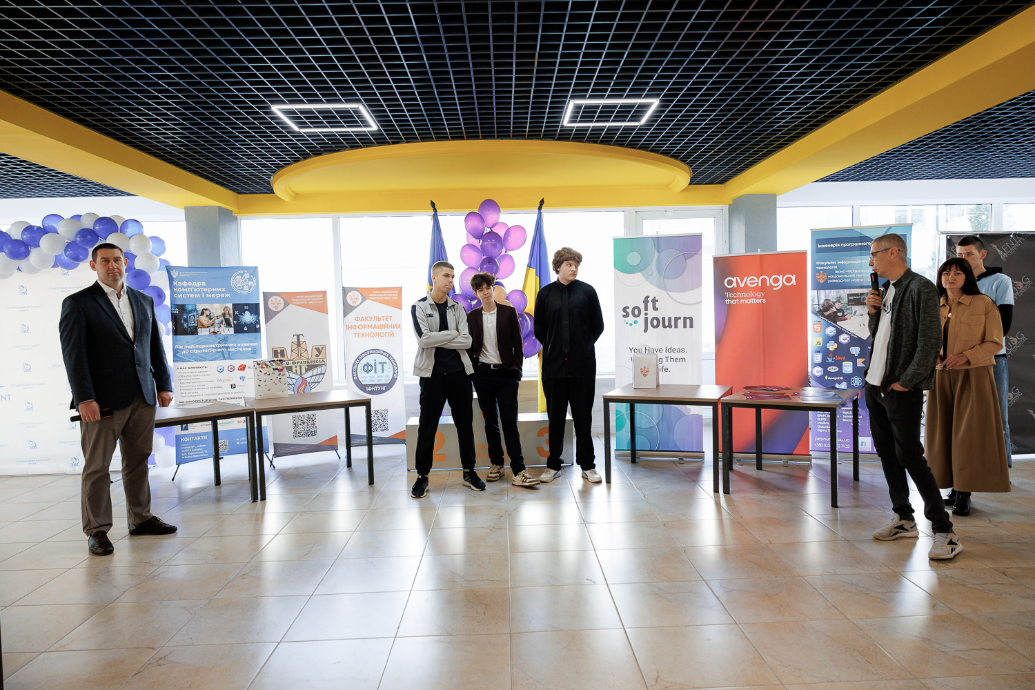 Переможці ІТ-олімпіади: в ІФНТУНГ відзначили найкращих програмістів Прикарпаття! 