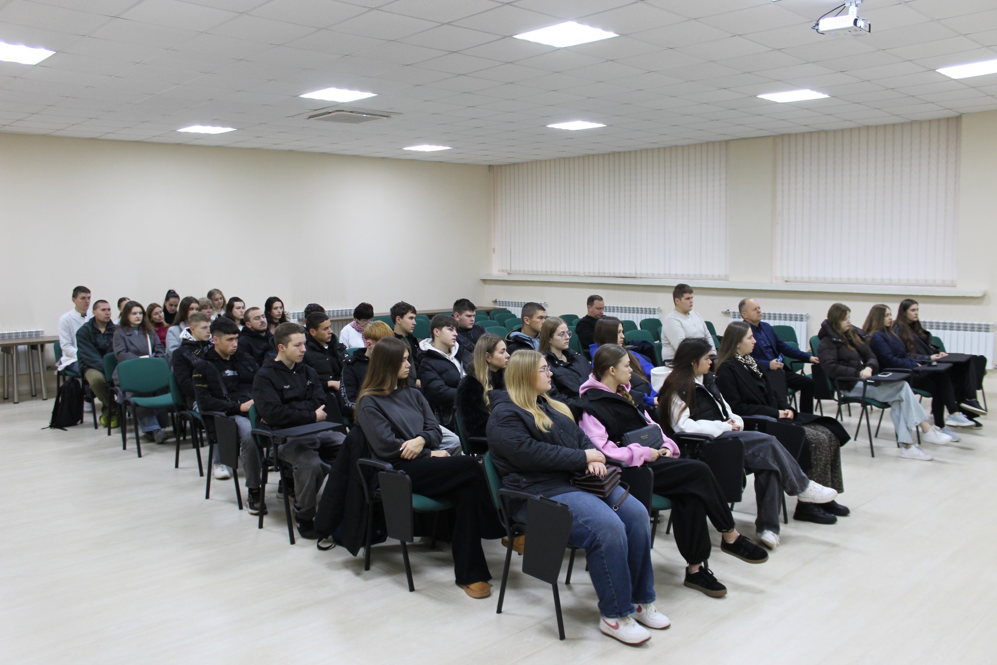 Якісні водні ресурси – це складова Національної безпеки: керівництво і фахівці Дністровського БУВР провели лекцію для студентів ІФНТУНГ