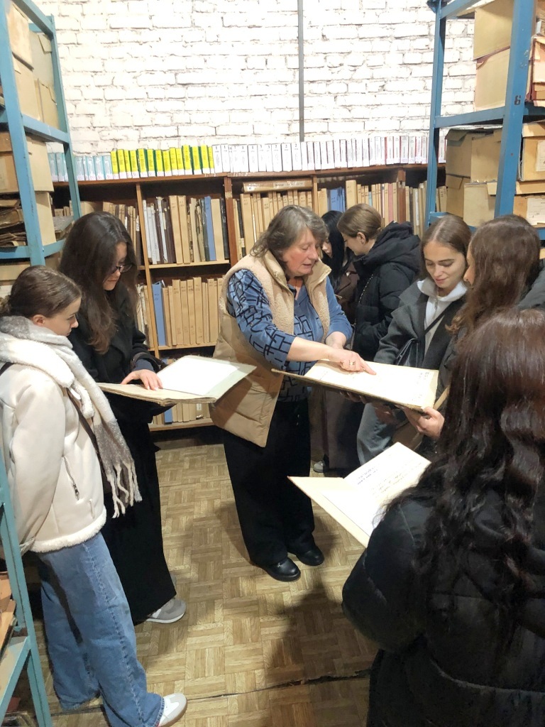 Екскурсія в ДАІФО  