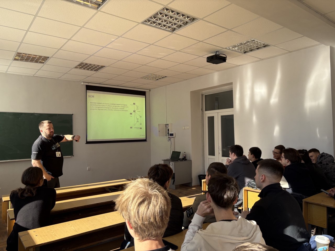 SoftServe у гостях у першокурсників: про командну роботу, Git і перші кроки в ІТ!