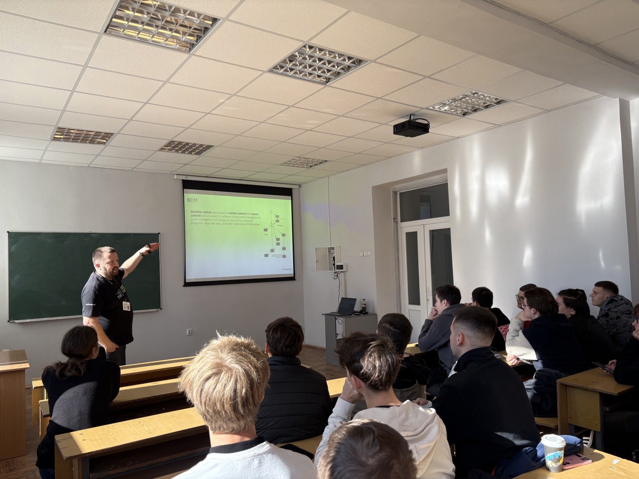 SoftServe у гостях у першокурсників: про командну роботу, Git і перші кроки в ІТ!