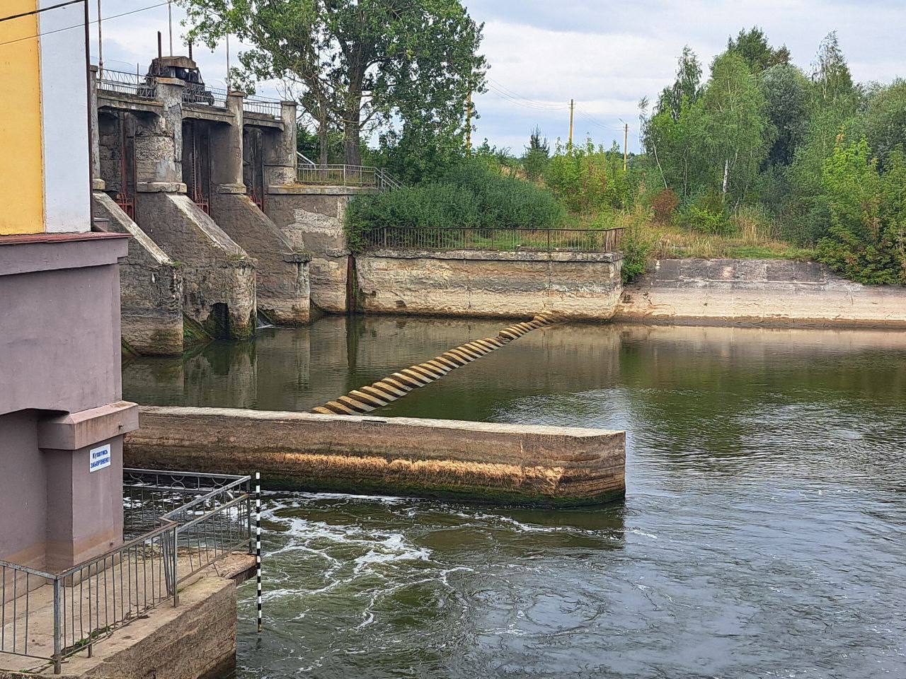 Екскурсія на Хринницьку ГЕС  студентів - екологів