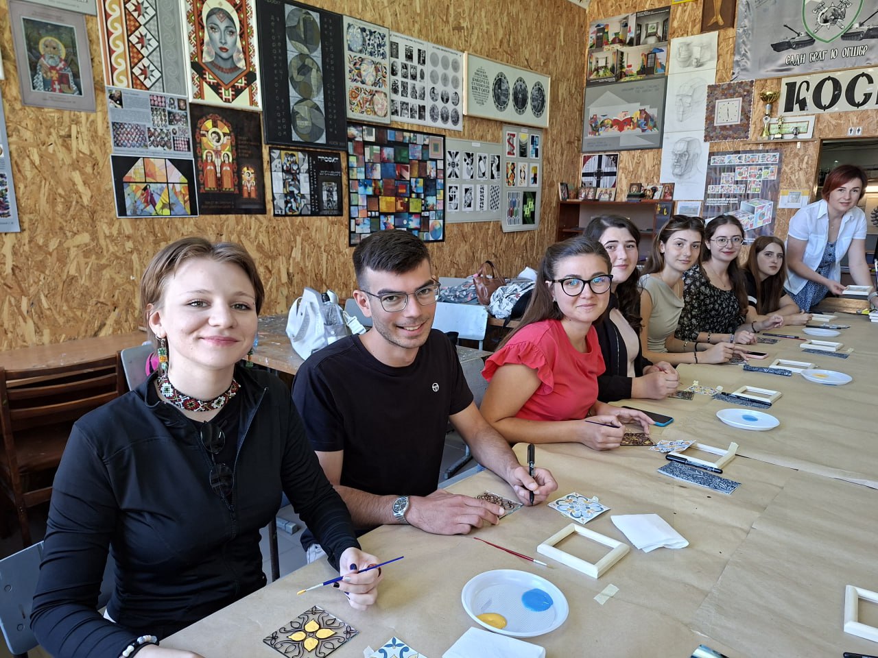 Root4Dig Літній студентський табір