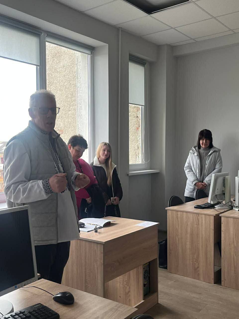 Друзів пізнаєш у складні часи