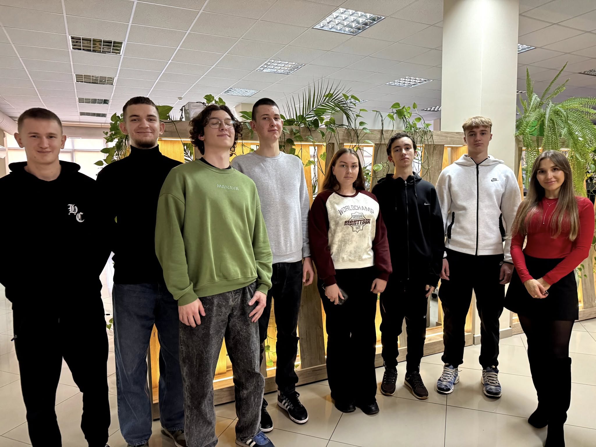 Спілкуємося з професіоналами: екскурсія студентів до офісу Softjourn