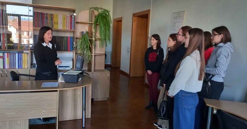 Студенти пізнають цифрову бібліотеку зсередини!