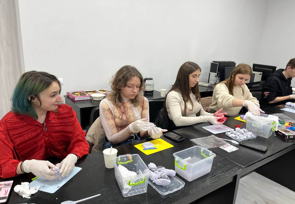 ВОРКШОП ІЗ ПЕРЕРОБКИ ПАПЕРУ