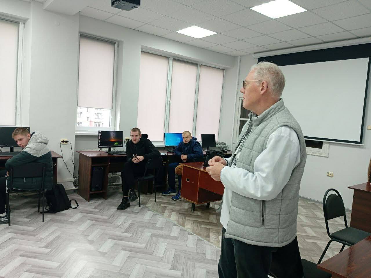 Друзів пізнаєш у складні часи