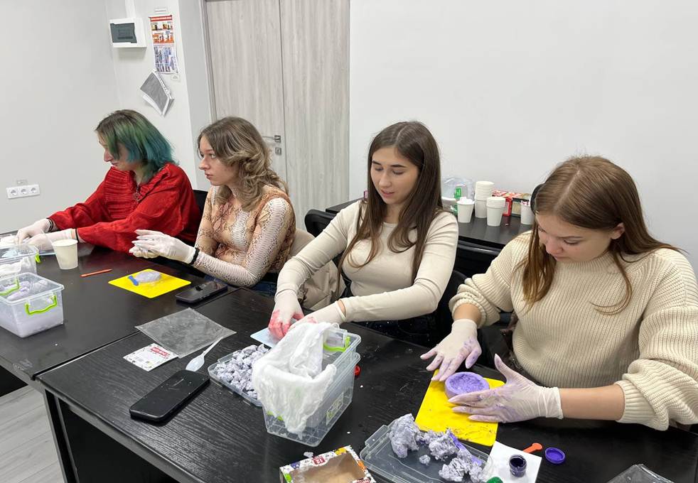 ВОРКШОП ІЗ ПЕРЕРОБКИ ПАПЕРУ