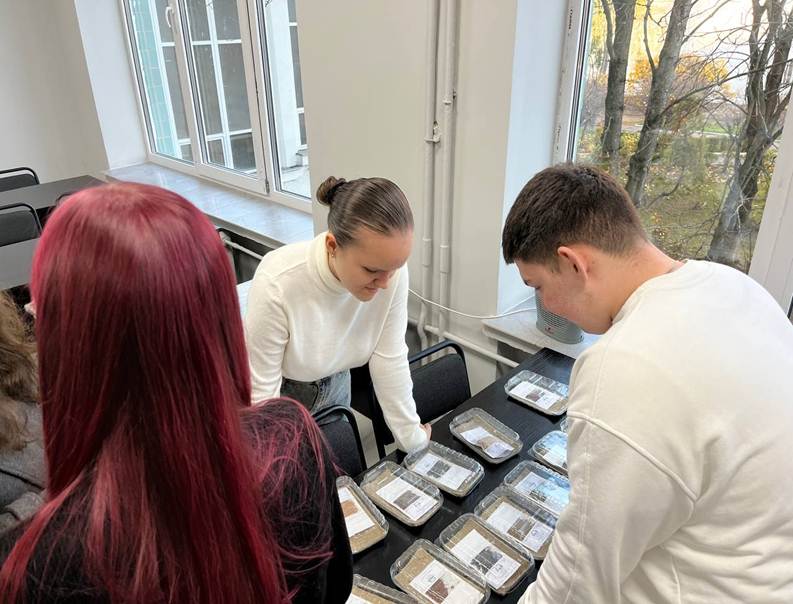 ВОРКШРП ІЗ ВИСАДКИ МІКРОЗЕЛЕНІ