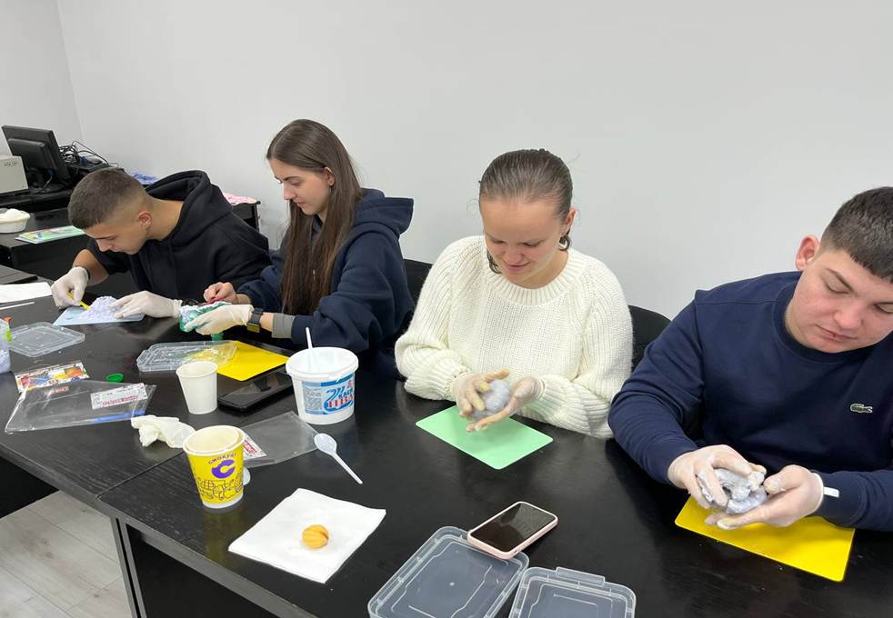 ВОРКШОП ІЗ ПЕРЕРОБКИ ПАПЕРУ