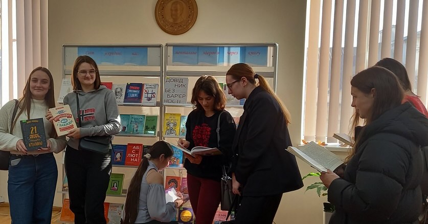 Студенти пізнають цифрову бібліотеку зсередини!