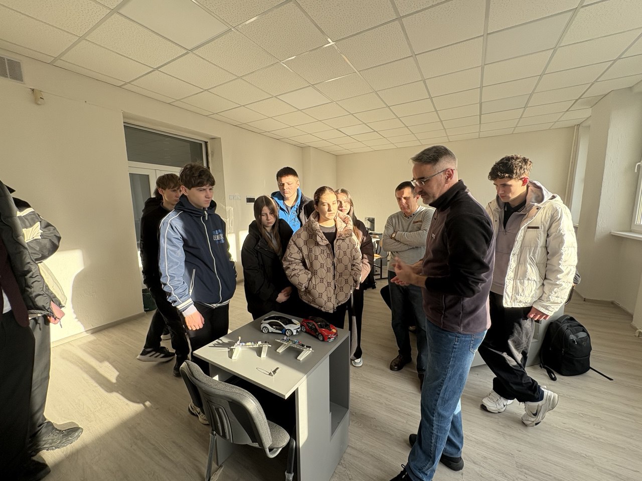 Від Технологій до Роботів: Майбутні Інженери у Гостях кафедри КСМ!