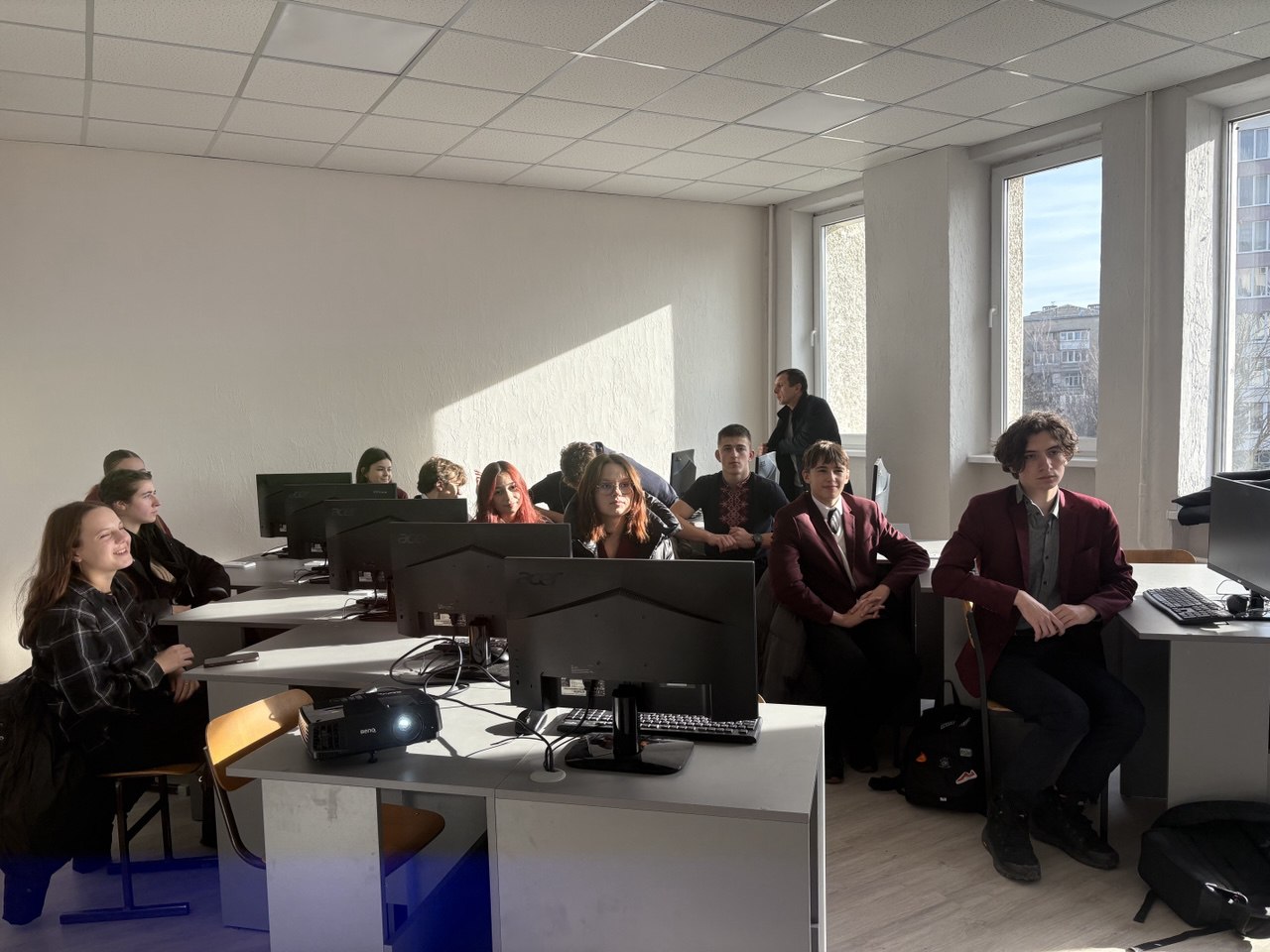 Від Технологій до Роботів: Майбутні Інженери у Гостях кафедри КСМ!