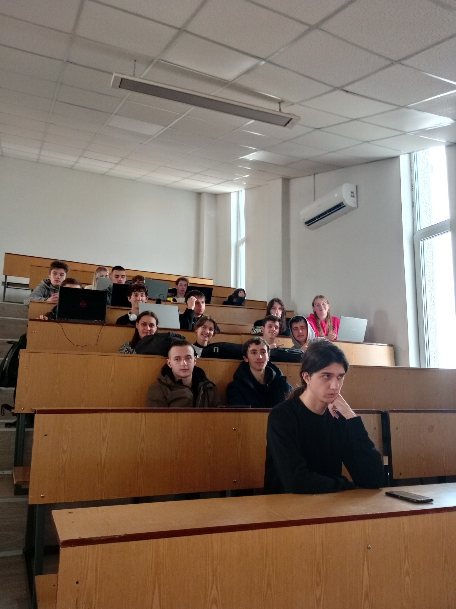 Освітнє партнерство триває: компанія EPAM знову представила лекцію для здобувачів спеціальності “Інженерія програмного забезпечення”.