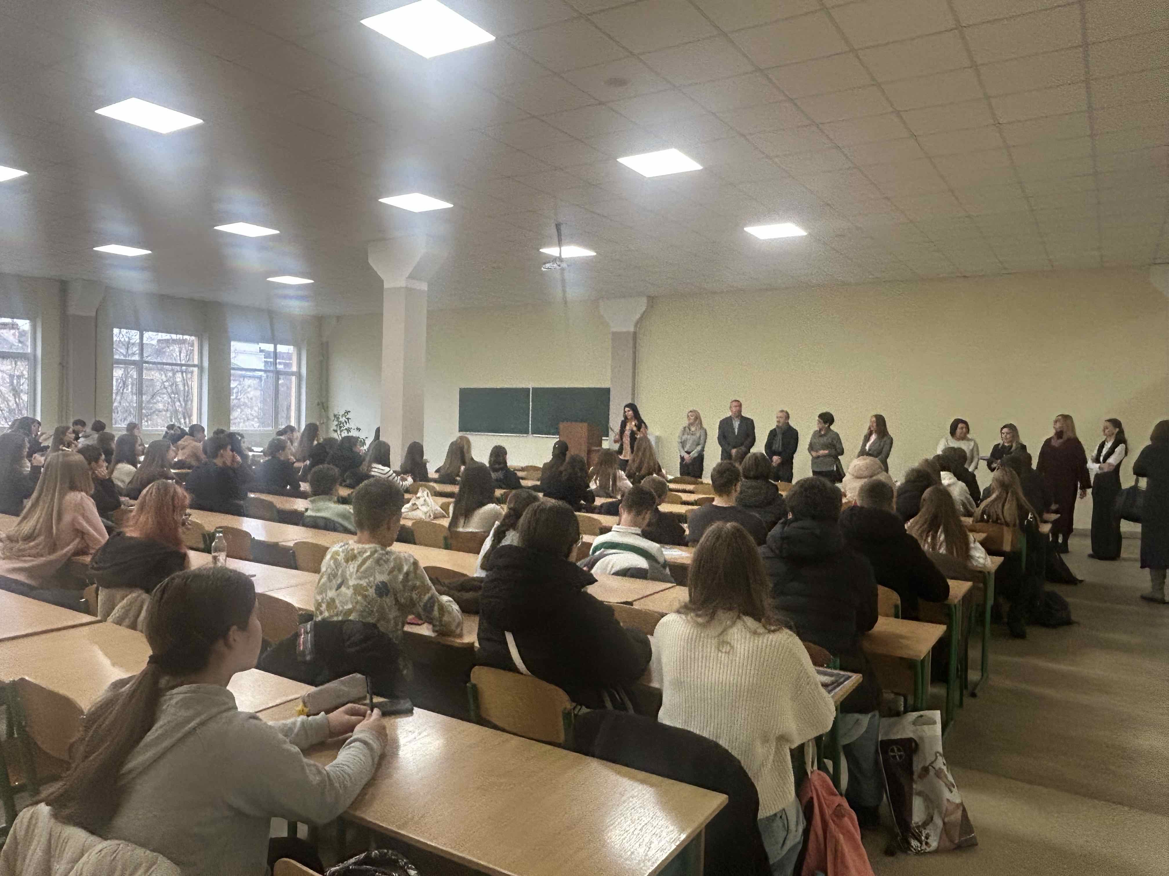 Підтримуємо талановиту молодь: участь у роботі олімпіад з іноземних мов