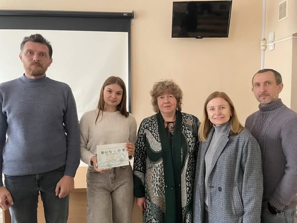 УРОЧИСТЕ НАГОРОДЖЕННЯ УЧАСНИКІВ «МОЛОДІЖНИЙ ЕКОГЕОФОРУМ – 2025»   