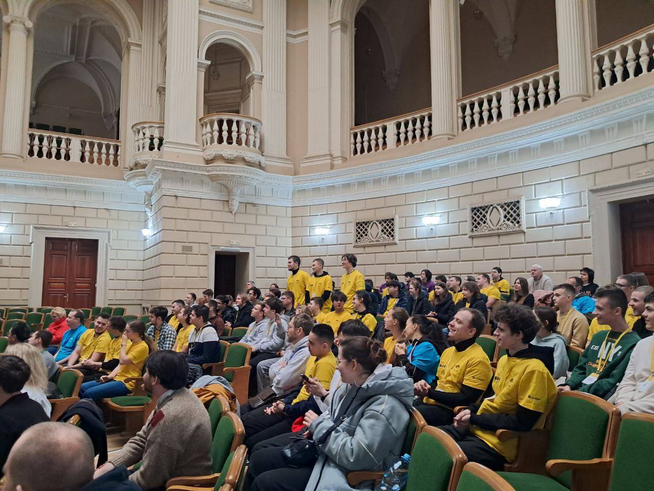 Півфінал Європи ICPC 2025: команда ІФНТУНГ серед найсильніших