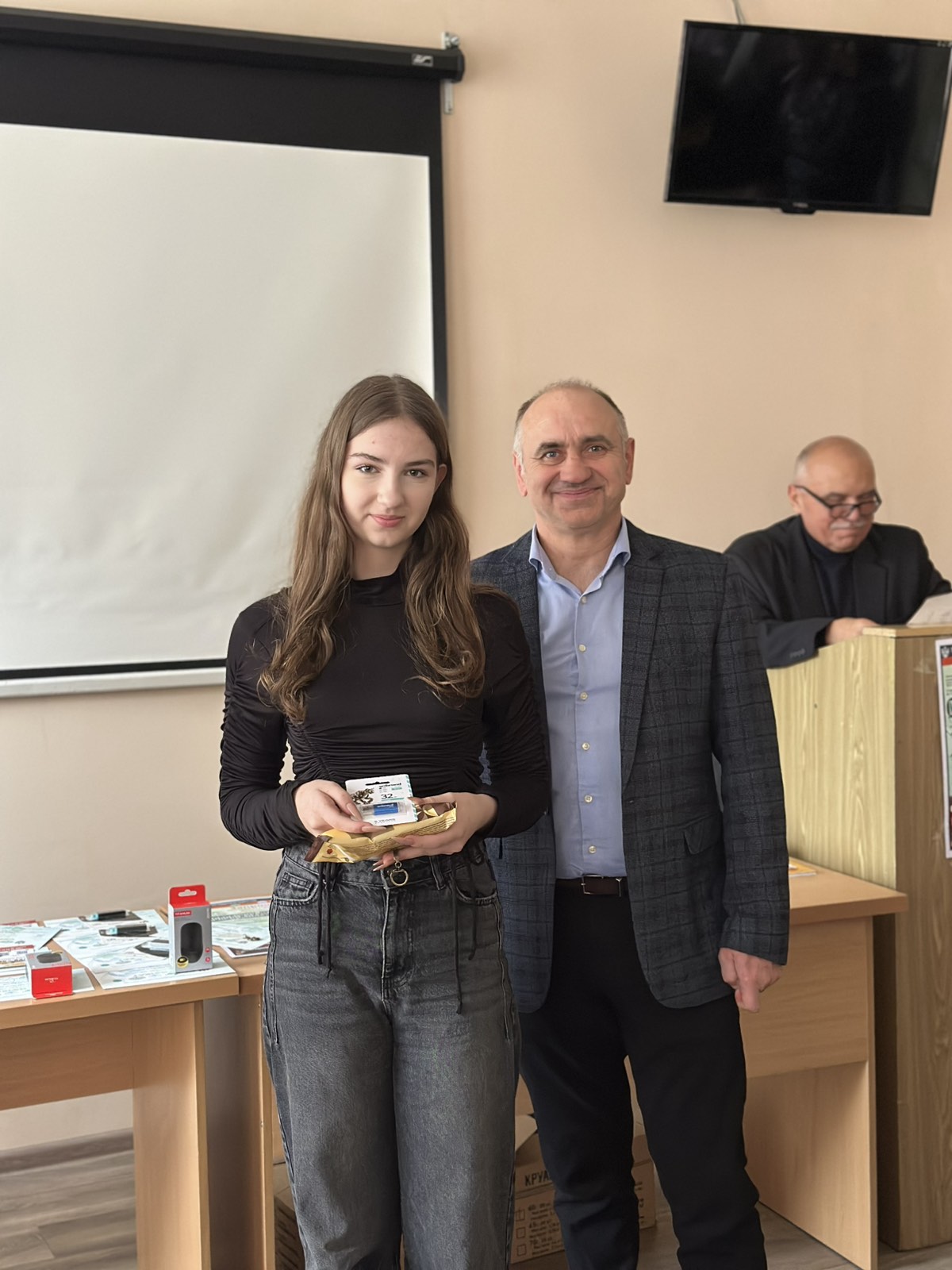 УРОЧИСТЕ НАГОРОДЖЕННЯ УЧАСНИКІВ «МОЛОДІЖНИЙ ЕКОГЕОФОРУМ – 2025»   