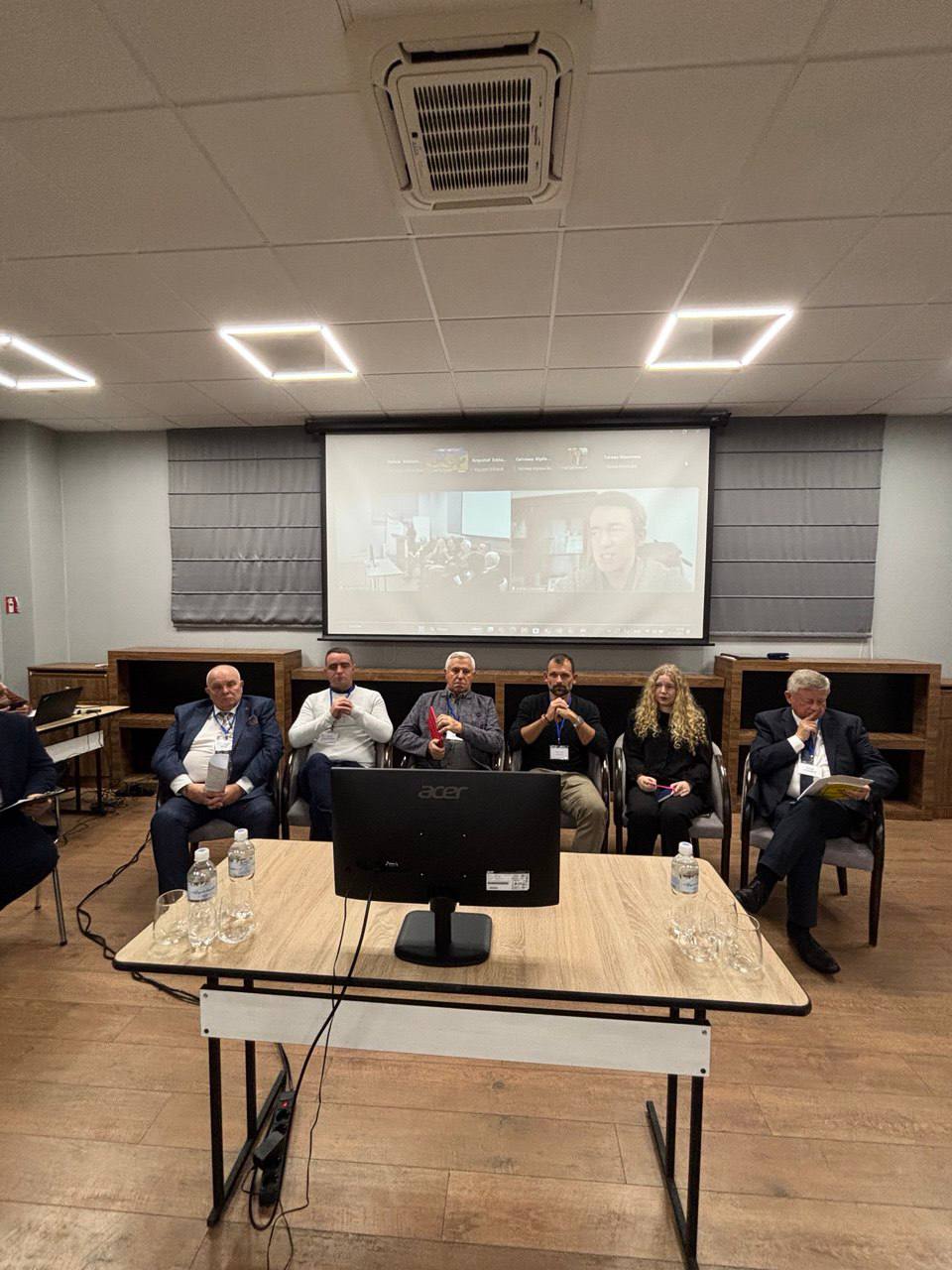 Студенти-перекладачі долучилися до роботи міжнародної конференції з національної стійкості