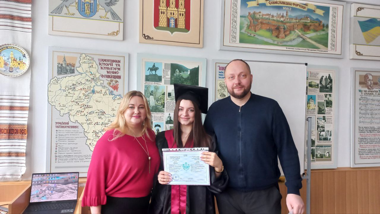 Урочисте вручення дипломів магістра