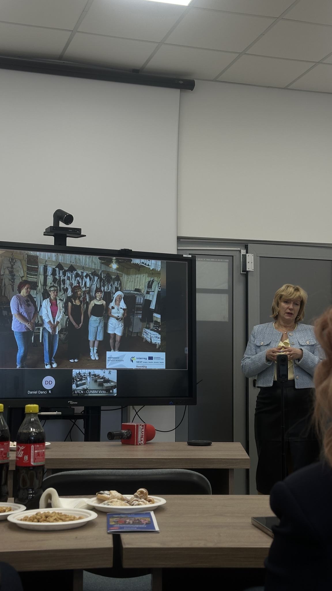 Міжнародна академічна співпраця: студентки кафедри філології та перекладу на конференції проєкту Root4Dig