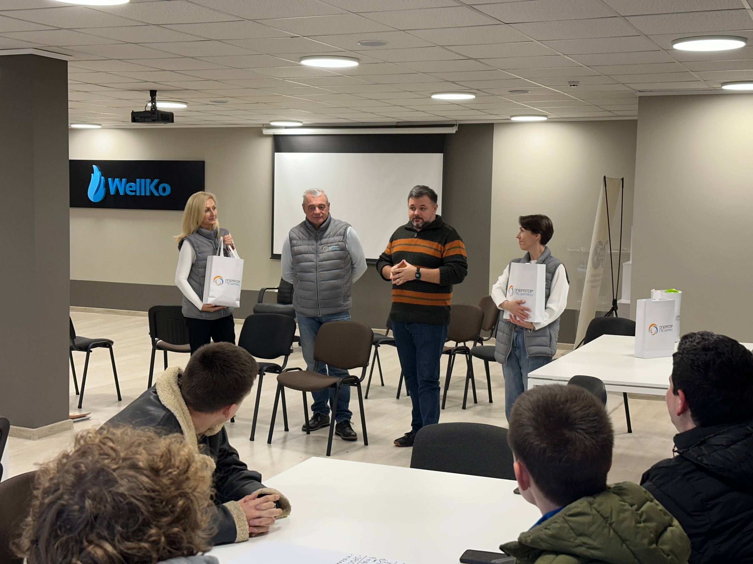 Студенти ІФНТУНГ та фахівці ОГТСУ: практична підготовка інженерів у форматі живого діалогу та бізнес-симуляції