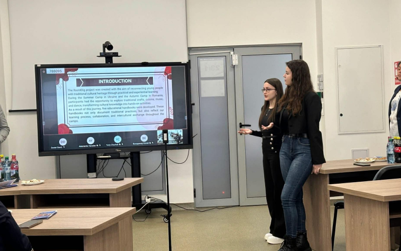 Партнерство, що стало дружбою