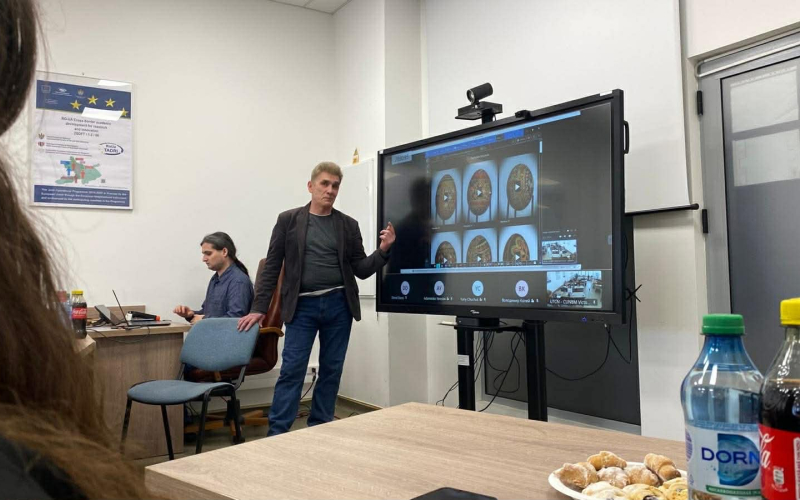 Партнерство, що стало дружбою