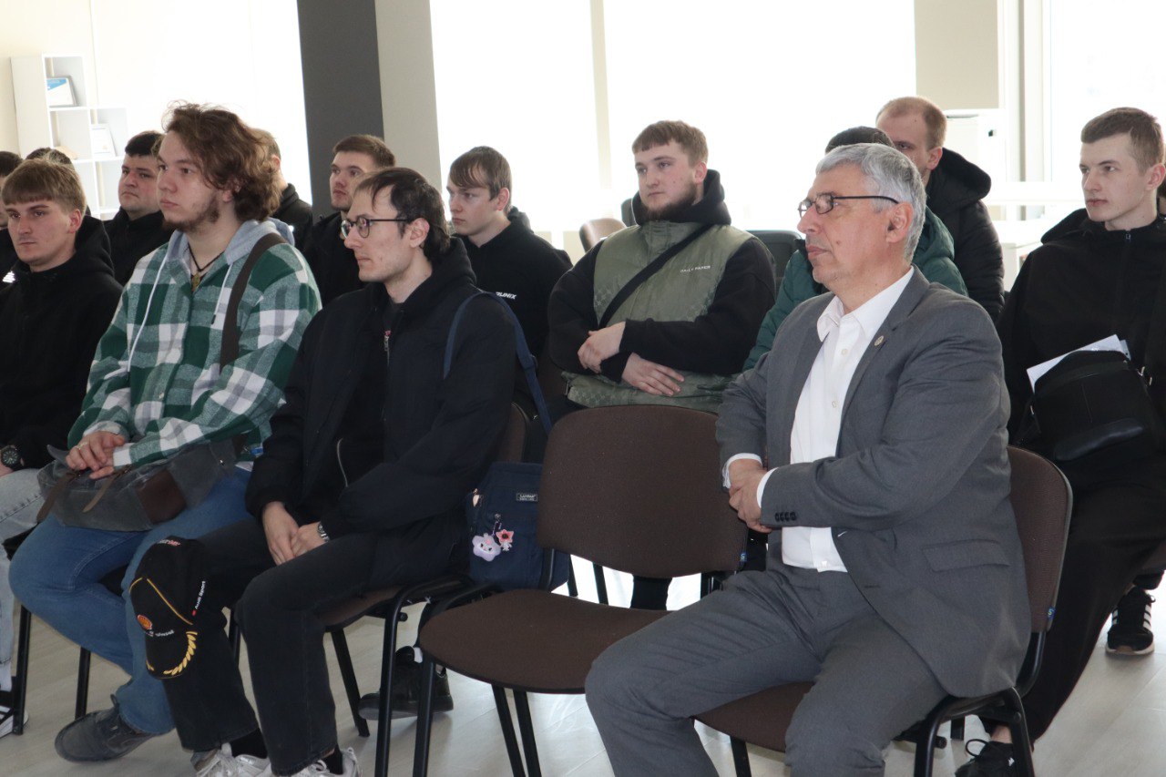 Практичний досвід для аспірантів та студентів