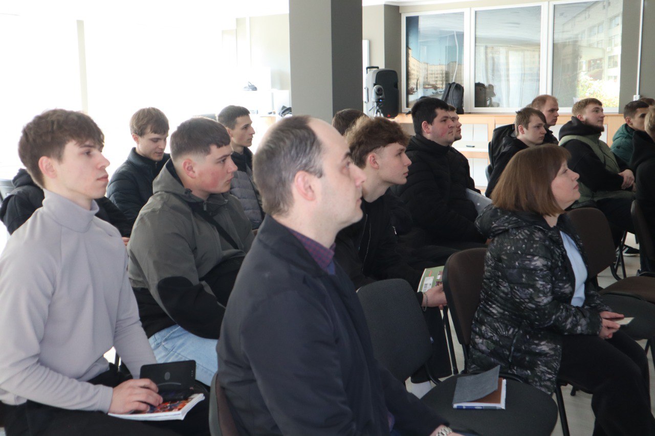 Практичний досвід для аспірантів та студентів