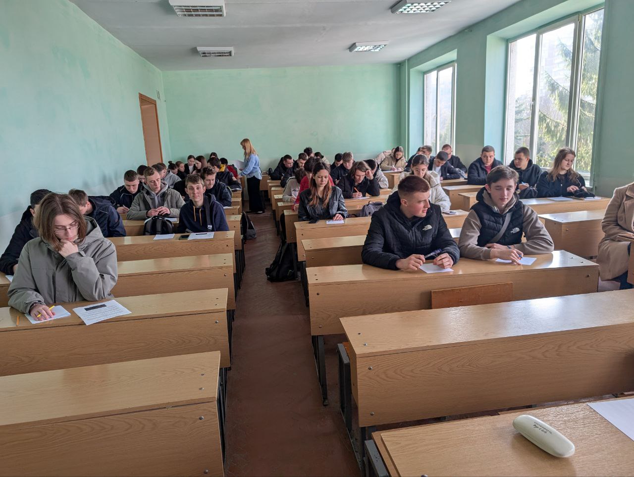 студентська олімпіада з фізики у великій аудиторії за 2026 рік