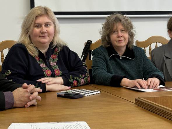 НА КОНКУРСІ-ЗАХИСТІ В МАНУ