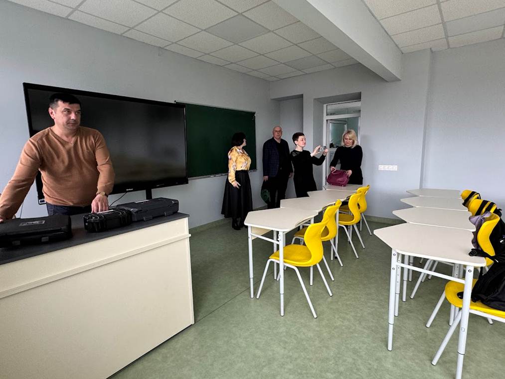 З ЛІЦЕЇСТАМИ БУРШТИНА 