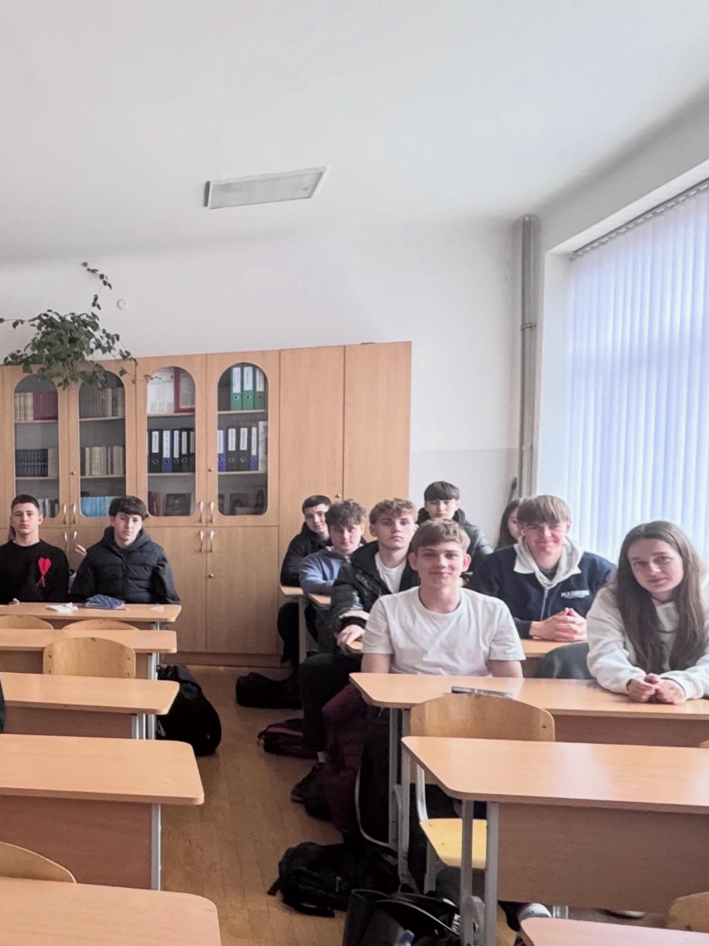 Крок у майбутнє: ІФНТУНГ презентував інноваційну освітню програму учням Ліцею №11