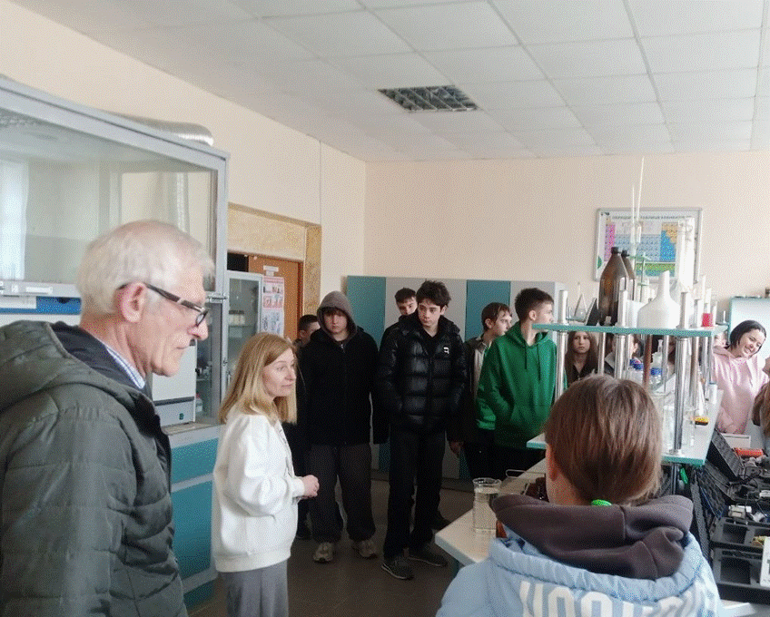 ЗНАЙОМСТВО З УНІВЕРСИТЕТСЬКИМ ЖИТТЯМ КАФЕДРИ