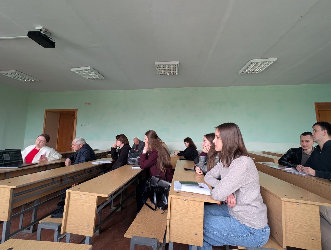 доповідь на конференції